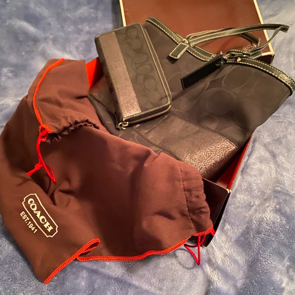 Coach wallet